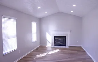 Building Photo - 2555 Mara Dr