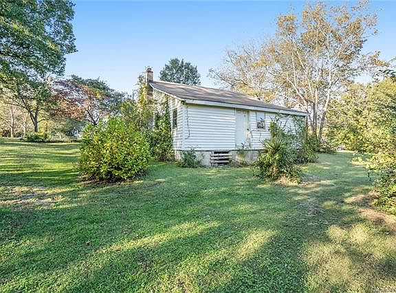 5th image of 1517 W May Ave