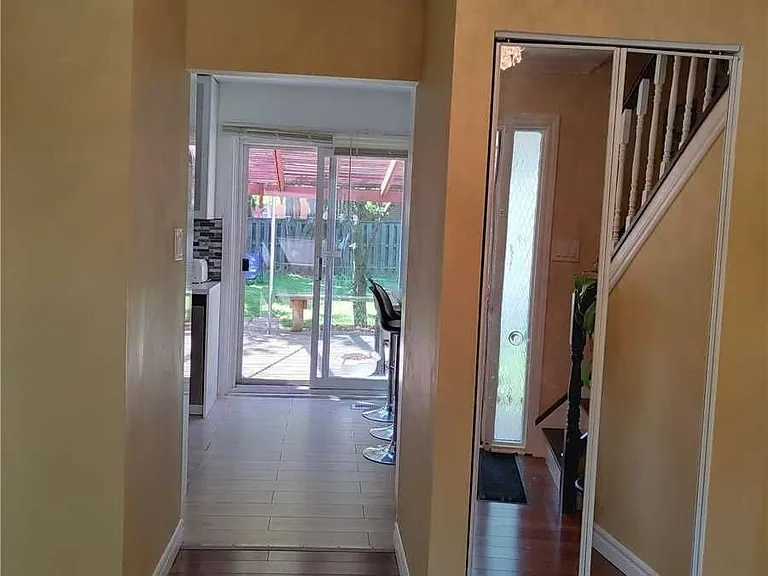 96 Larch St #UPPER — Photo 8