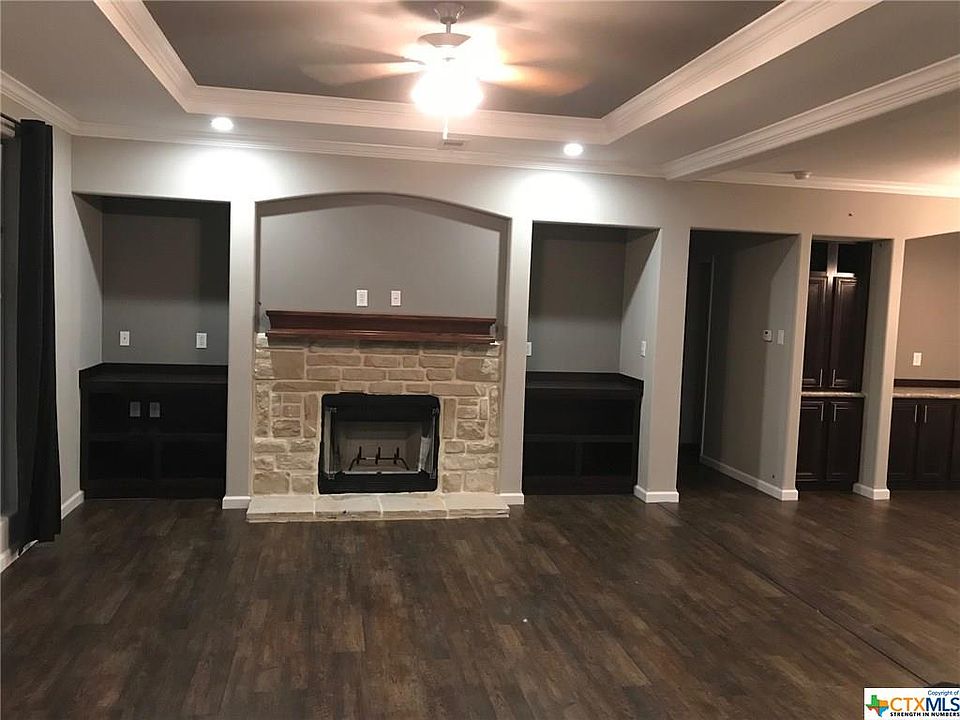 2nd image of 720 E Wendel St
