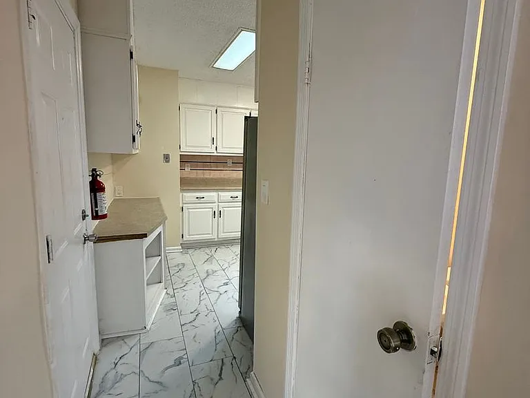 1442 W State St — Photo 8