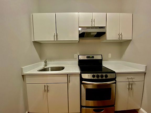 4th image of 9 Sewall Ave #21