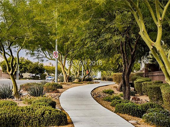 5th image of 2025 Old Field Ave