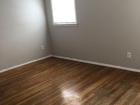 4th image of 115 Lamport Blvd
