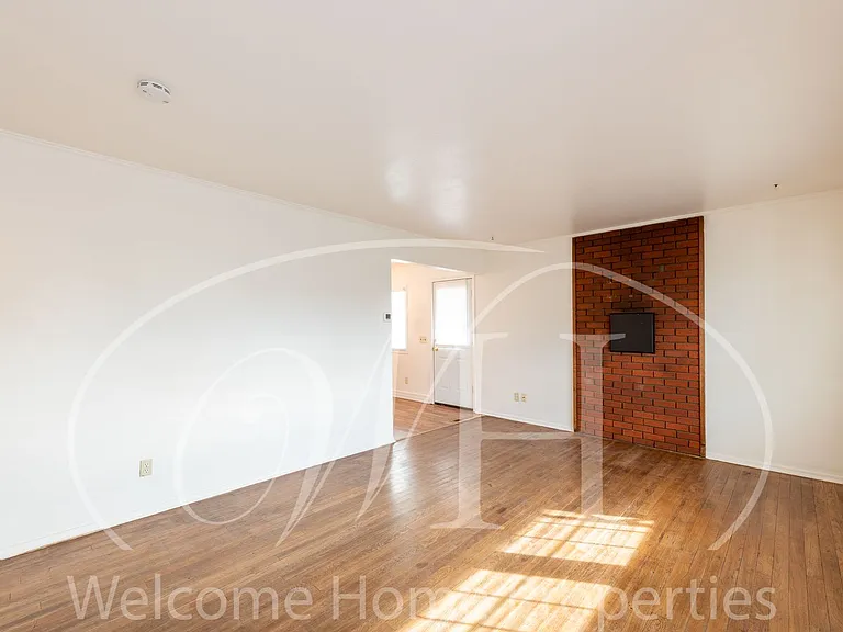 1432 Bonsella St — Photo 7