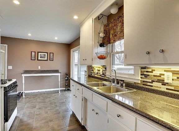 4th image of 6408 Bethia Ln
