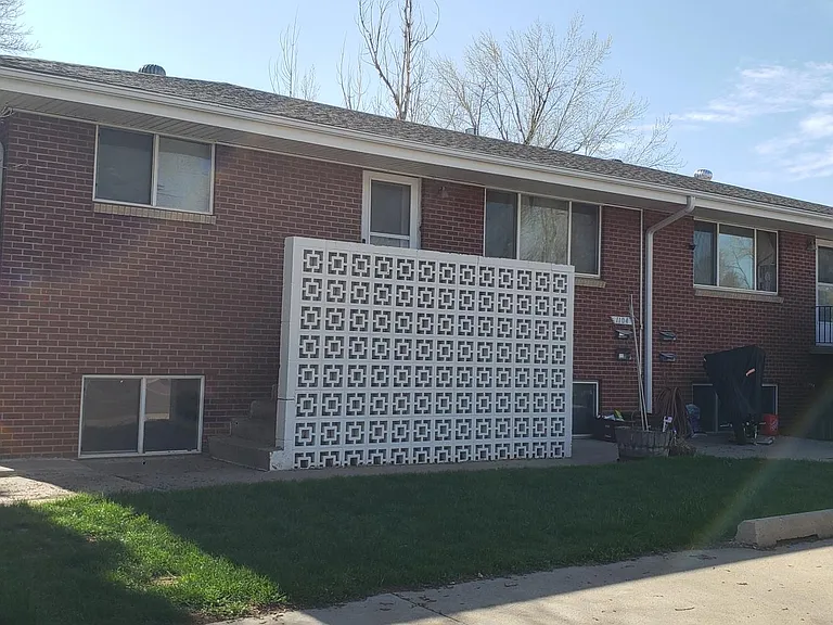 1104 Alford St — Photo 1