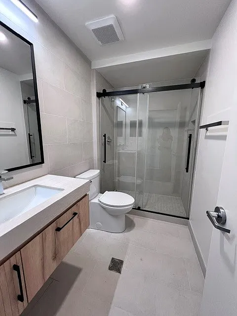 1 bed, 969 sqft, $2,550 — Photo 3
