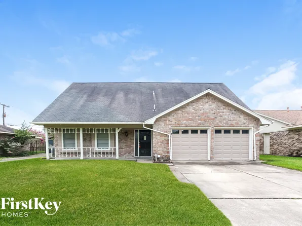 2111 Savanna Ct N, League City, TX 77573