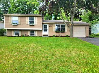 10 Jennifer Cir, Rochester, NY 14606