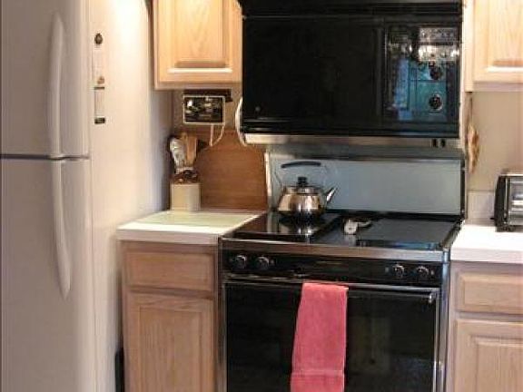 5th image of 281 Coventry Ct