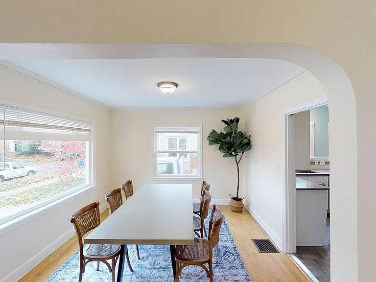 1738 SE 38th Ave — Photo 4