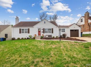 9842 Coventry Ln, Saint Louis, MO 63123