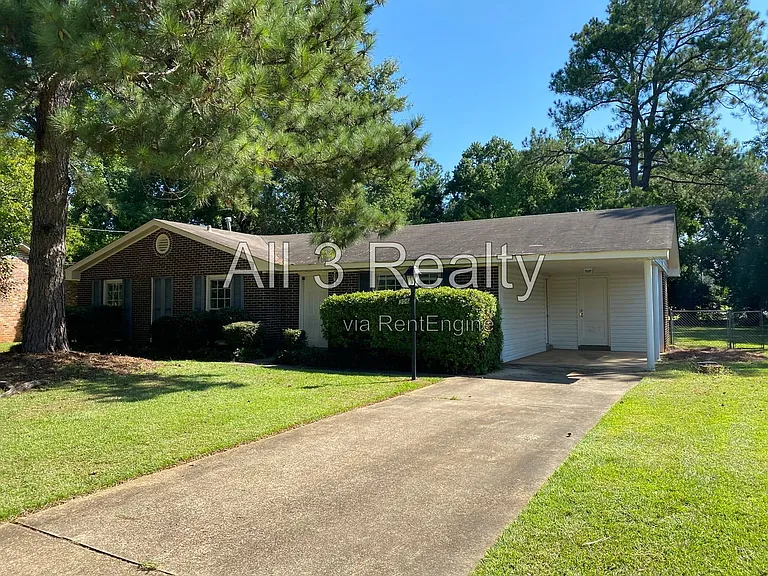 306 Oakwild Dr — Photo 1
