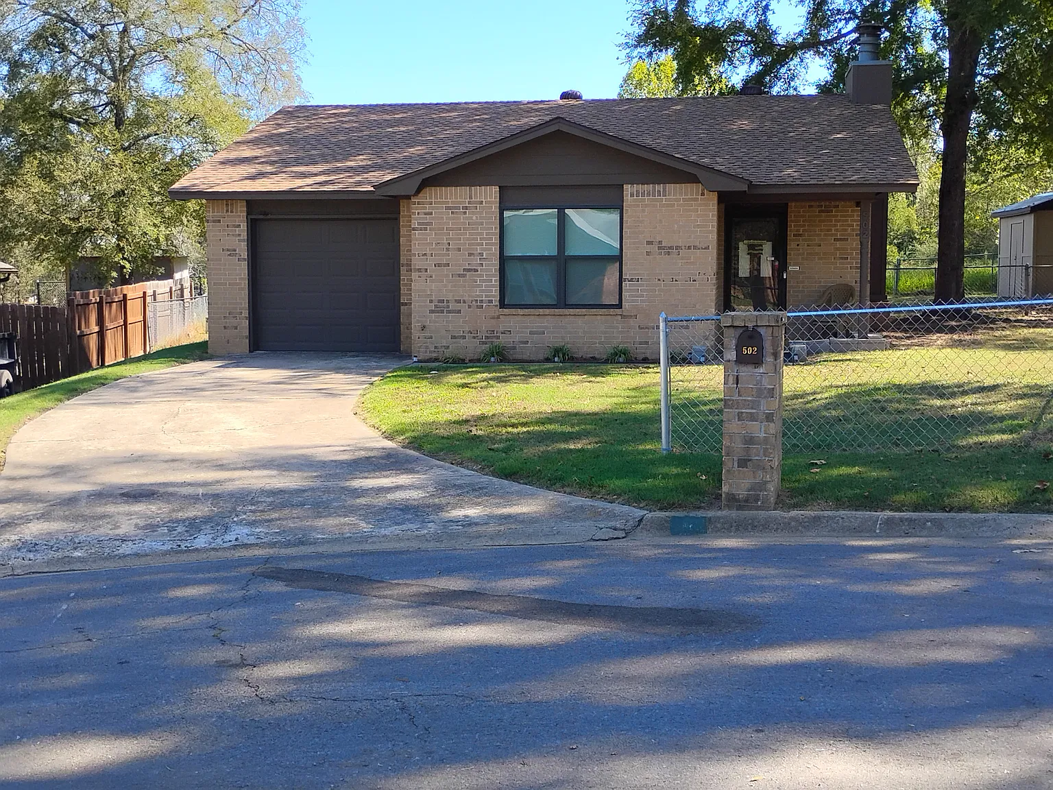 2 bed, 1043 sqft, $1,250 — Photo 2