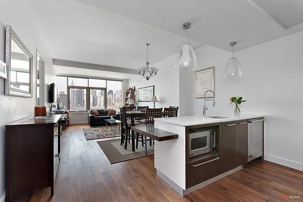 Sold by Modern Spaces | media 21