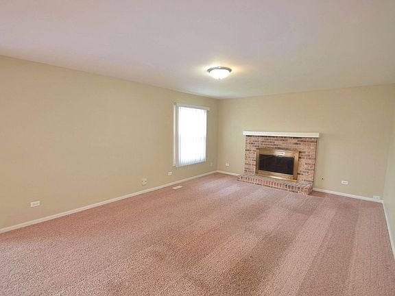 2nd image of 310 Southwood Cir