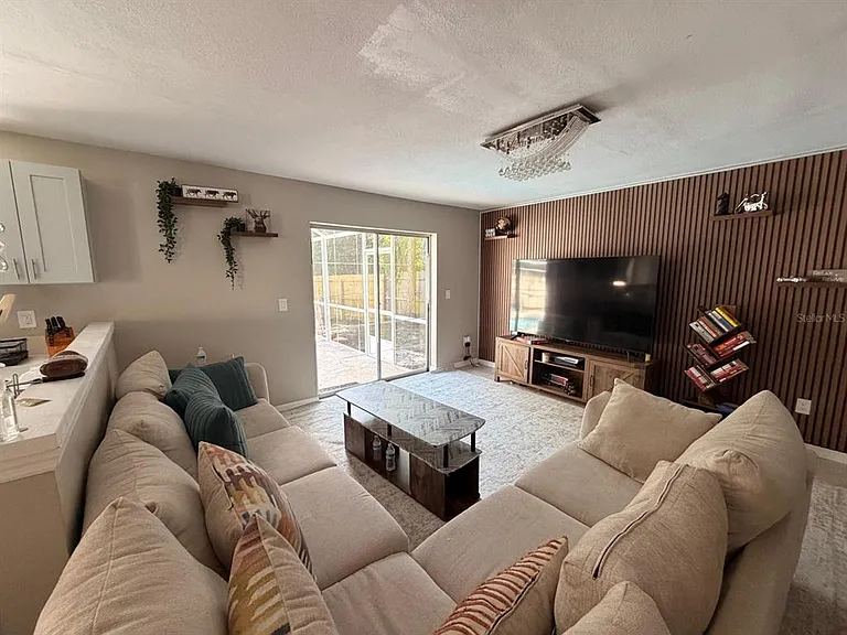 4703 Alexis Dr — Photo 10
