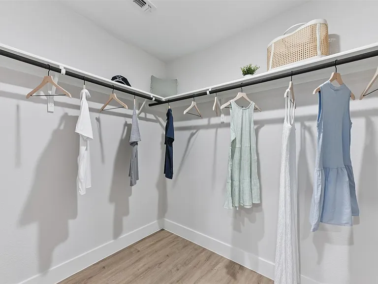 9304 Felix Sparke Dr — Photo 30