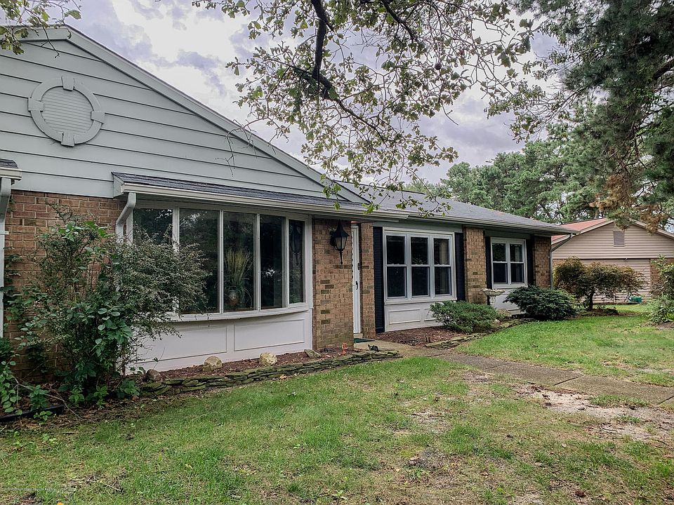 1st image of 84 Cambridge Circle #B