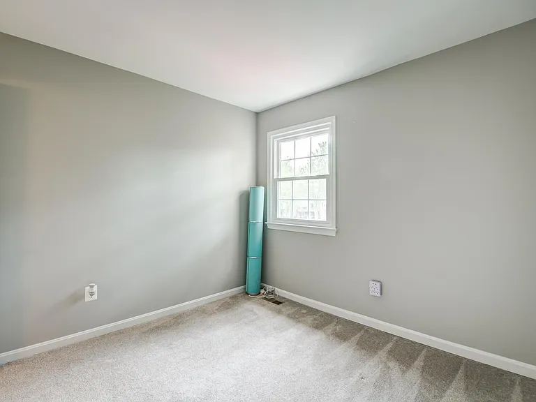 7112 Lake Cove Dr — Photo 33