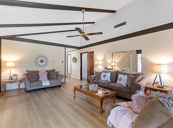 5th image of 1514 Westminster Dr