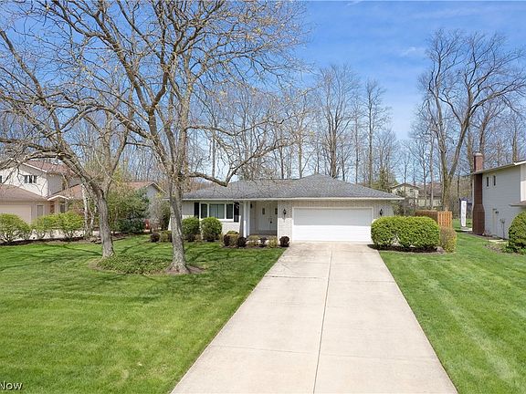 4th image of 32175 Tracy Ln