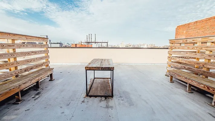 Rented by Nooklyn NYC LLC | media 52