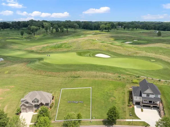 612 Village Way, Bowling Green, KY 42103