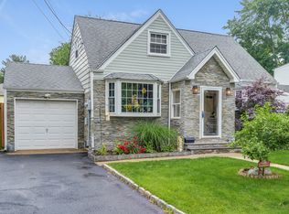 1030 Field Rd, Union, NJ 07083