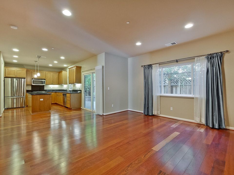 1st image of 814 Cherry Orchard Pl