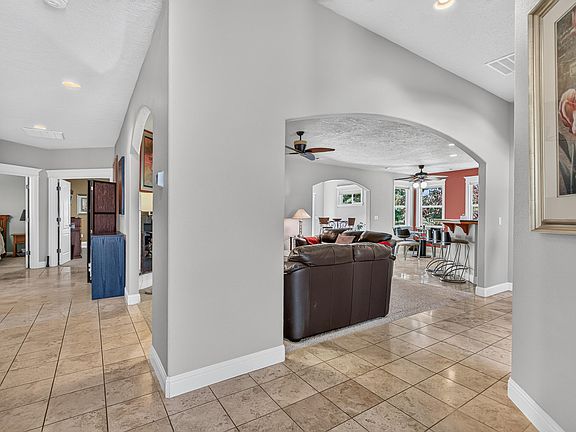 5th image of 374 Leandra Ln