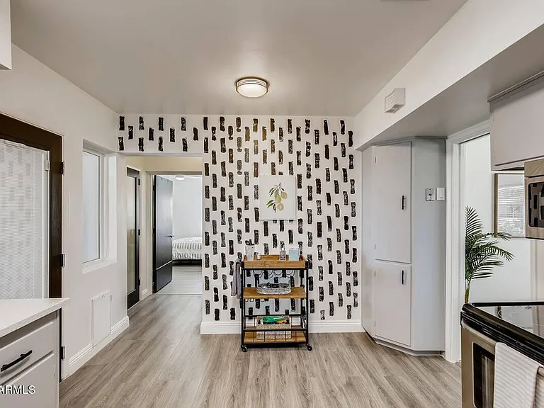 8115 E Edgemont Ave — Photo 9