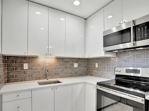 3040 NE 16th Ave APT 104, Fort Lauderdale, FL 33334