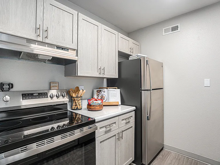 Oakdale Springs Apartments — Photo 13