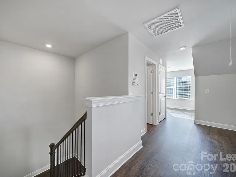 2432 Arty Ave — Photo 17