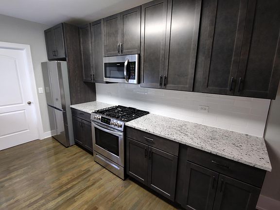 4th image of 703 E John St