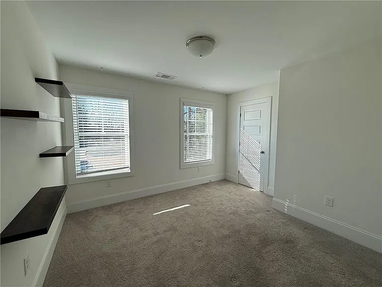 2936 Cherokee Rd — Photo 12