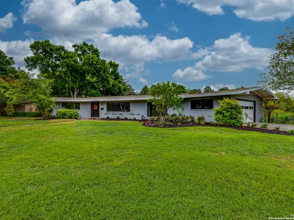 820 Morningside Dr, Terrell Hills, TX 78209