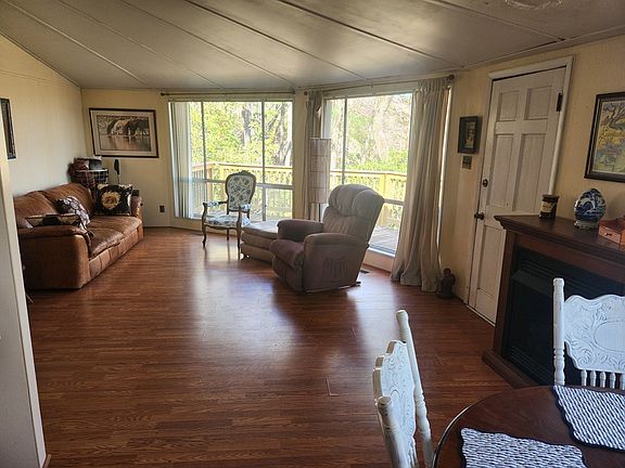 4th image of 354 Mountaineer Way