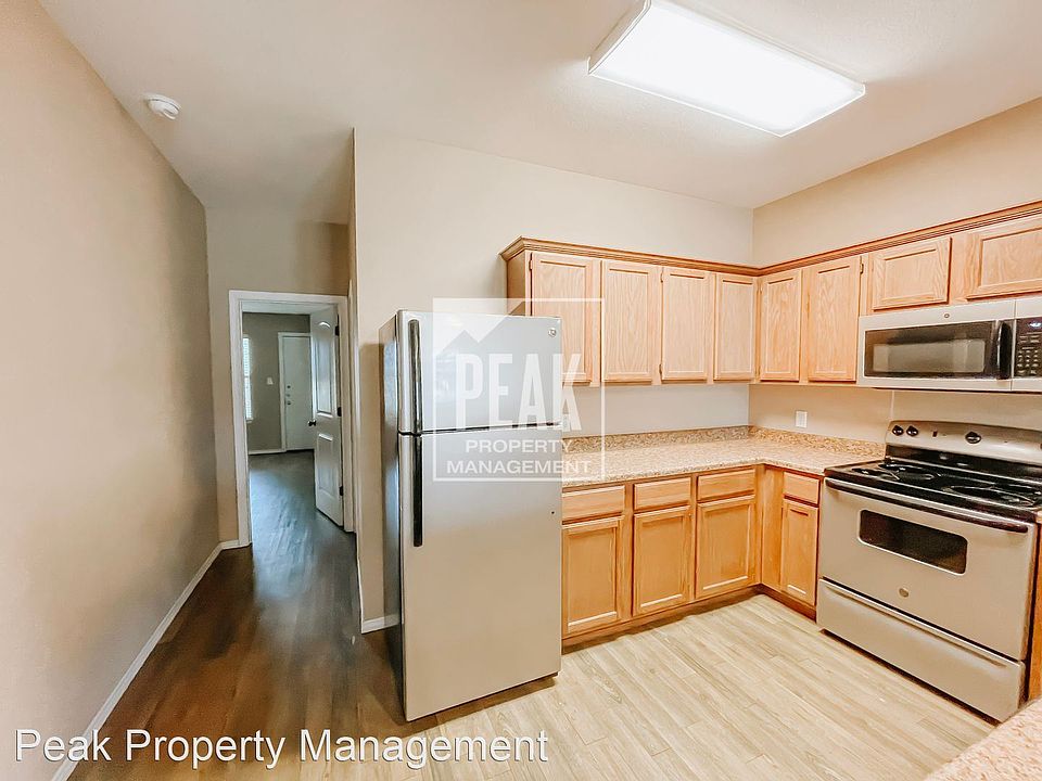 1st image of 16 Bella Dr