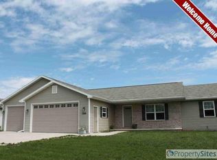 1320 Kay Dr, Kaukauna, WI 54130