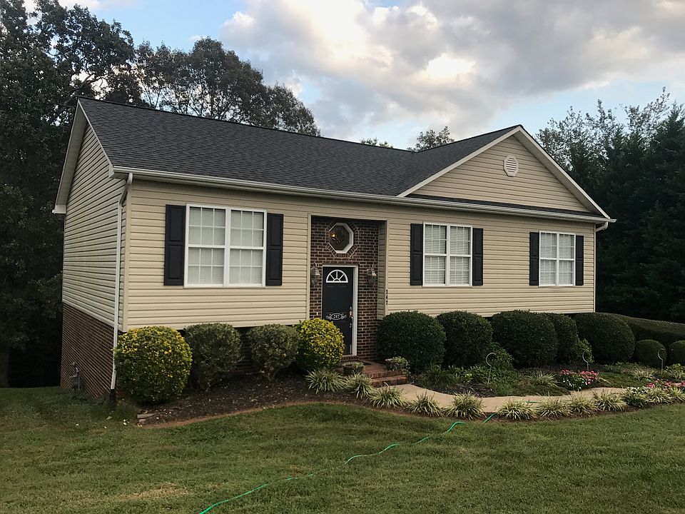 1st image of 247 Taylor Cir