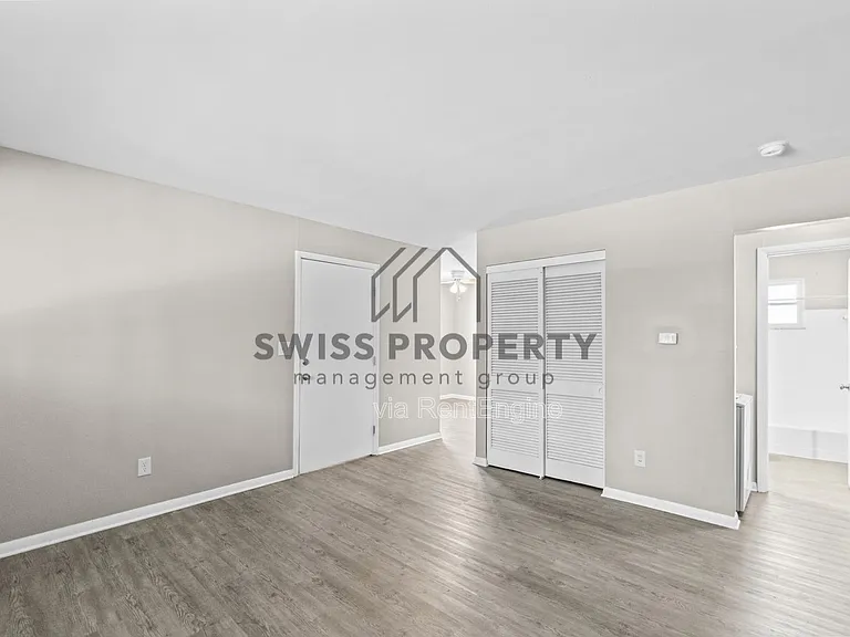 1549 Oakland Park Ave — Photo 10