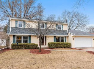 535 Somerset Dr, Green Bay, WI 54301