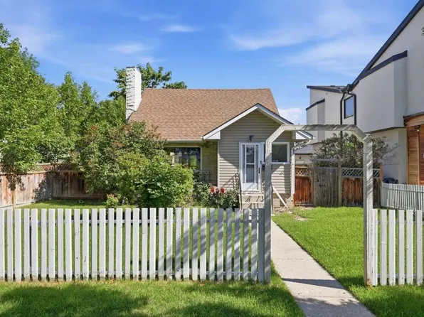 806 S Radford Rd NE, Calgary, AB T2E 5G2