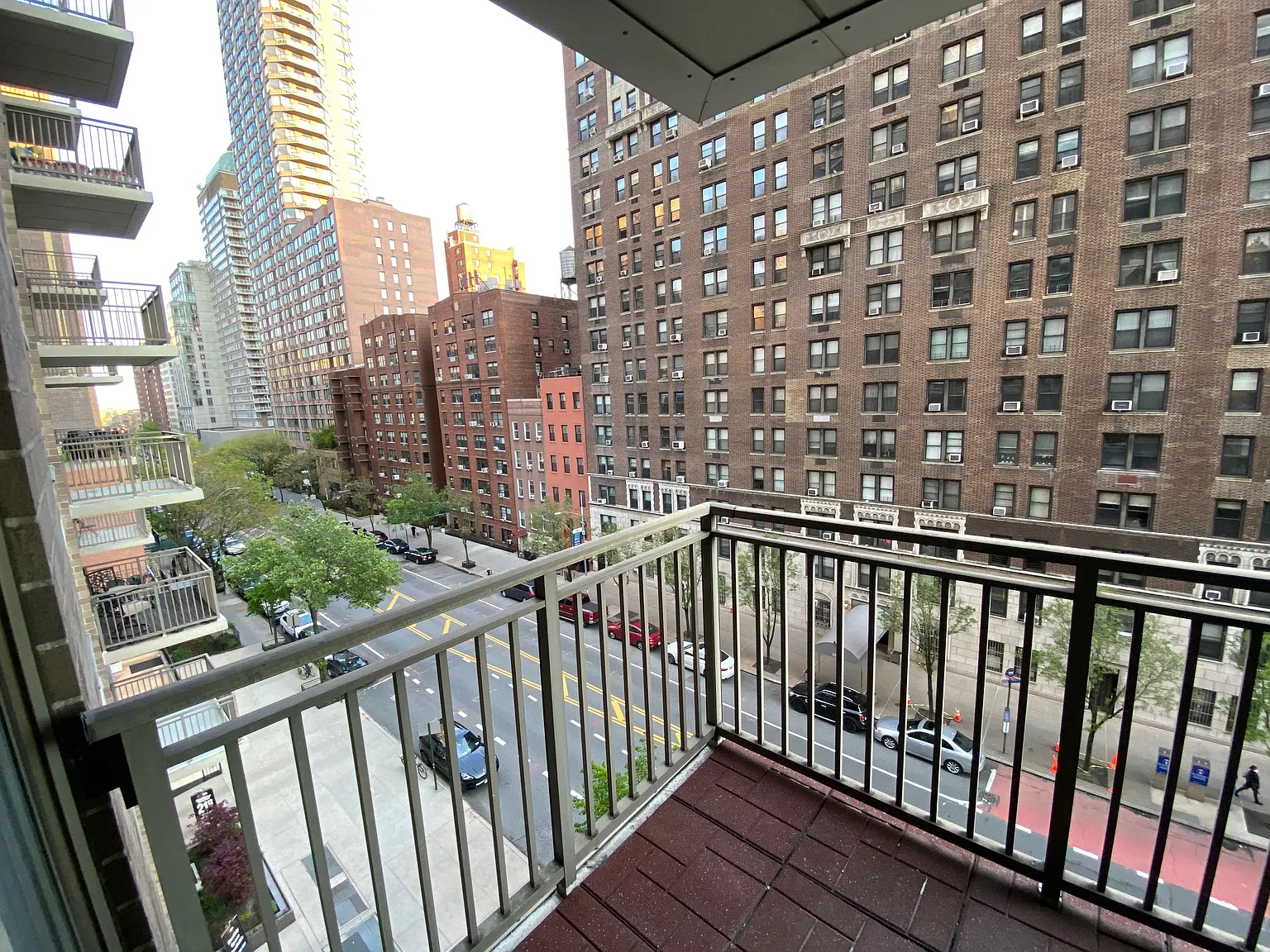 301 East 79th Street — Photo 4