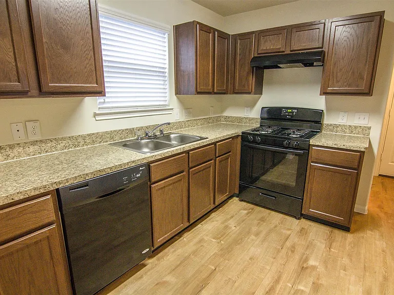 734 N Ella Creek Dr — Photo 3
