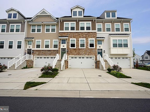 2nd image of 36008 Auburn Way