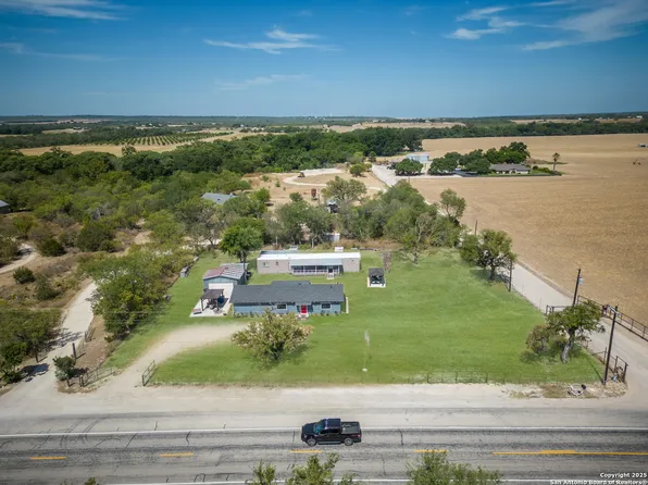 3775 FM 471 N, Castroville, TX 78009